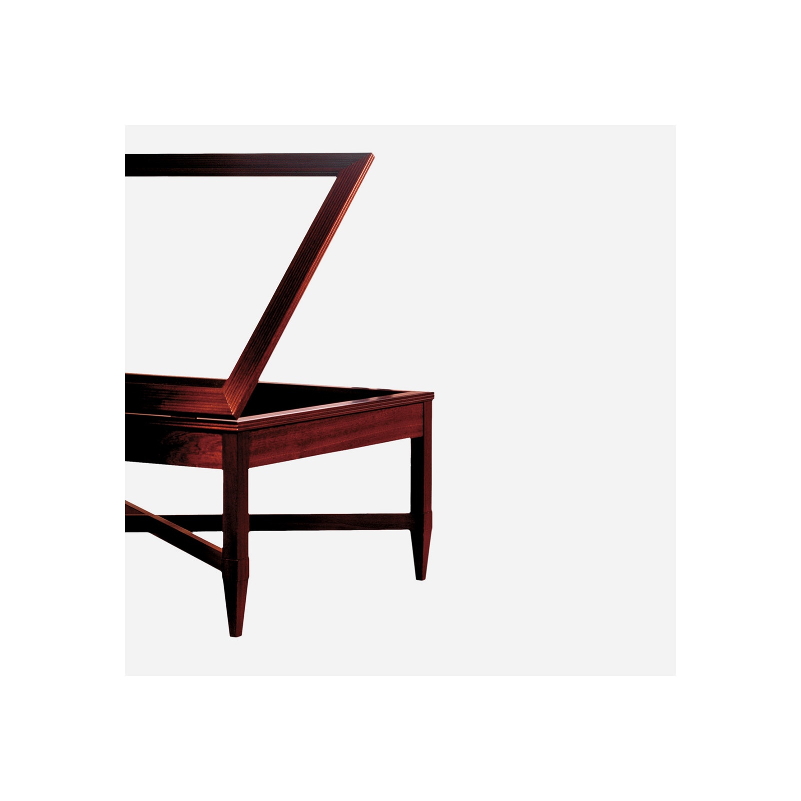 Chariot Vitrine Table